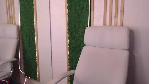 _honeyberry_ online show from 04-09-26, 09:20