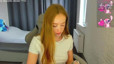 _hot_mia_1 online show from 06-03-26, 09:56