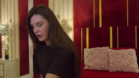_hot_neighbour online show from 05-01-26, 03:33