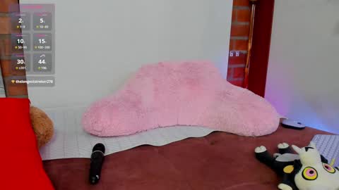Snapshot of _hottie__ chatting on 12-03-24, 11:46 _hottie__ online show from 12-03-24, 11:46
