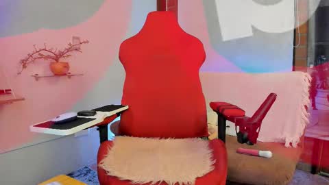 Snapshot of _hottie__ chatting on 09-15-25, 06:52 _hottie__ online show from 09-15-25, 06:52