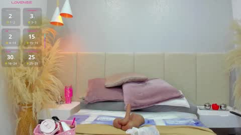 Darlis  online show from 11-23-25, 12:16