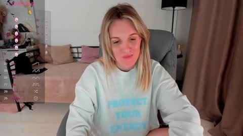 Snapshot of _i_d_a_ chatting on 02-02-25, 07:20 Ida online show from 02-02-25, 07:20