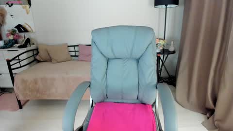 Snapshot of _i_d_a_ chatting on 02-04-25, 01:02 Ida online show from 02-04-25, 01:02