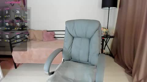 Snapshot of _i_d_a_ chatting on 02-20-25, 04:18 Ida online show from 02-20-25, 04:18