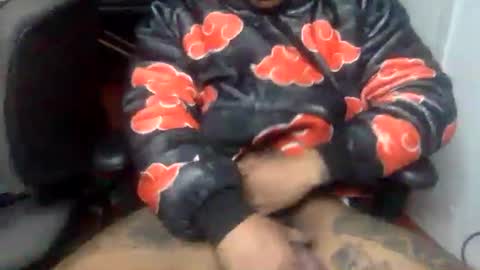 Snapshot of _infamous_ chatting on 12-07-24, 12:19 Tatted34 aka PimpDaddy SlickDick online show from 12-07-24, 12:19