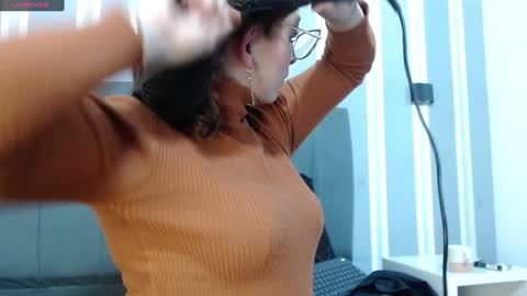 Isa online show from 12-23-24, 05:54