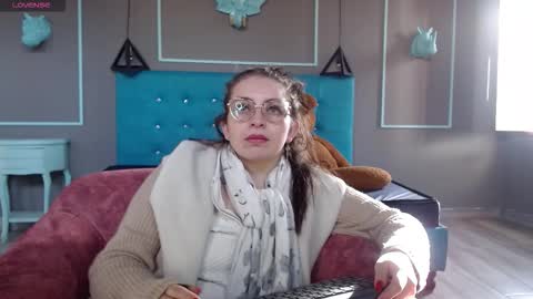 Isa online show from 09-25-25, 11:47