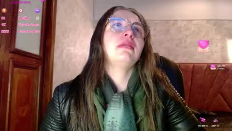 Isa online show from 10-24-25, 01:07