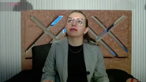 Isa online show from 06-18-26, 11:14