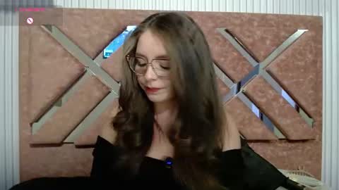 Isa online show from 06-20-26, 01:14