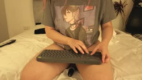 Waifu Izumi  online show from 05-01-26, 04:50