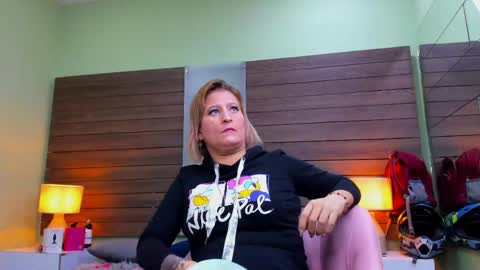 Snapshot of _jaadee_ chatting on 05-02-26, 11:59 JADE online show from 05-02-26, 11:59