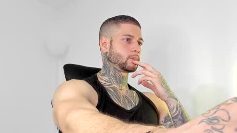 Snapshot of _jamesleandros chatting on 10-03-25, 01:57 jeison online show from 10-03-25, 01:57