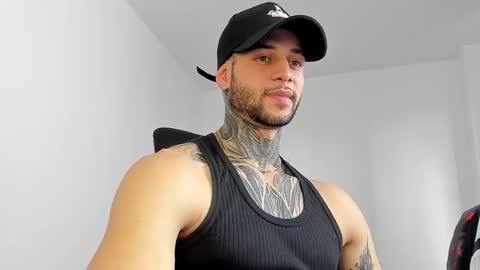 Snapshot of _jamesleandros chatting on 10-04-25, 07:45 jeison online show from 10-04-25, 07:45