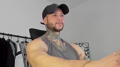 Snapshot of _jamesleandros chatting on 10-10-25, 07:24 jeison online show from 10-10-25, 07:24