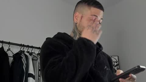 Snapshot of _jamesleandros chatting on 10-16-25, 11:17 jeison online show from 10-16-25, 11:17