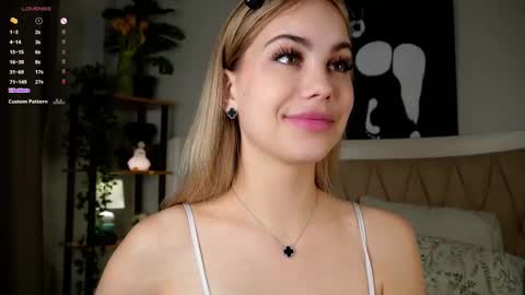 Snapshot of _jasminestea_ chatting on 03-09-25, 01:14 Candy online show from 03-09-25, 01:14