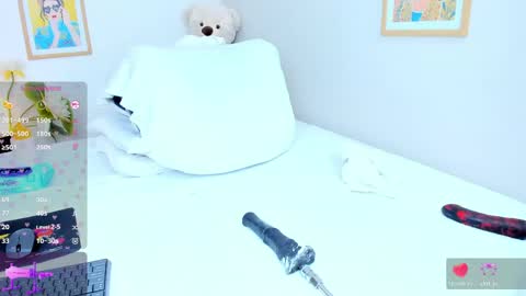 _jasminnee_ online show from 05-01-26, 01:37