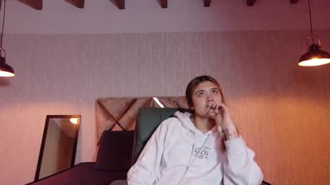 _jeessy online show from 10-21-25, 02:34