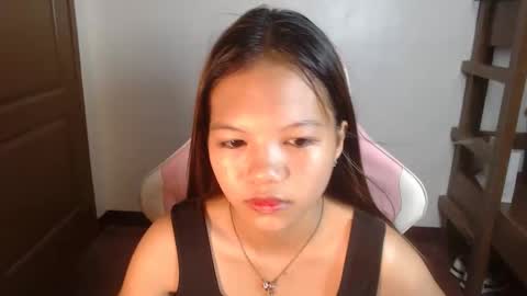 Snapshot of _jennn chatting on 05-08-26, 04:23 Jen online show from 05-08-26, 04:23