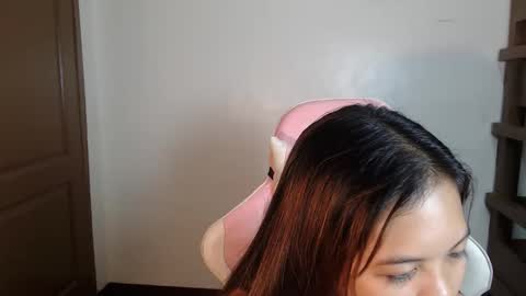 Snapshot of _jennn chatting on 05-15-26, 05:20 Jen online show from 05-15-26, 05:20
