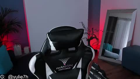  ...  online show from 11-14-25, 07:23