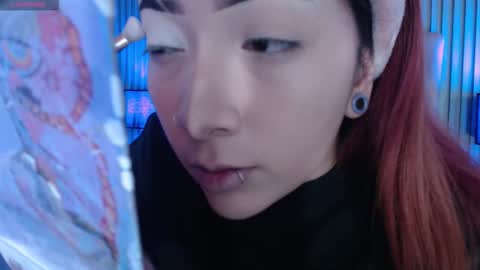 Mia online show from 11-21-25, 02:05