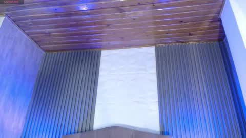 Mia online show from 12-13-25, 07:53