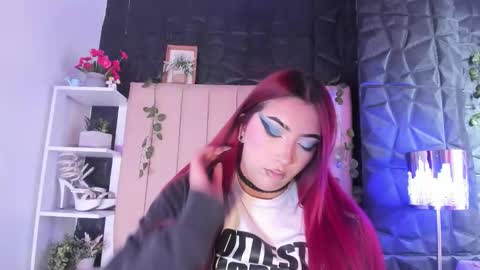 Snapshot of _johana18 chatting on 02-12-26, 02:23 Mia online show from 02-12-26, 02:23