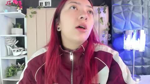 Snapshot of _johana18 chatting on 02-15-26, 12:47 Mia online show from 02-15-26, 12:47