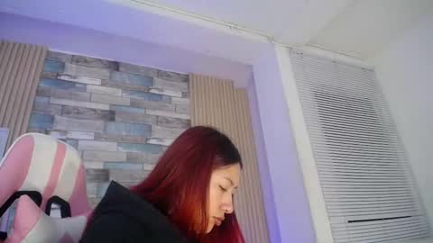 Snapshot of _johana18 chatting on 03-29-26, 01:00 Mia online show from 03-29-26, 01:00