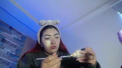 Snapshot of _johana18 chatting on 03-30-26, 01:01 Mia online show from 03-30-26, 01:01