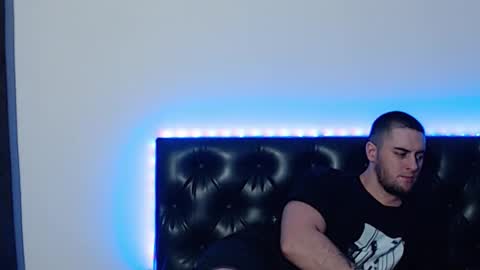 Snapshot of _joni_new_ chatting on 10-24-25, 04:31 Joni online show from 10-24-25, 04:31