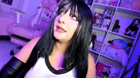 Snapshot of _julyana_ chatting on 01-31-25, 06:36 JULIANA online show from 01-31-25, 06:36