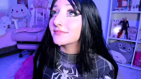 Snapshot of _julyana_ chatting on 02-13-25, 04:39 JULIANA online show from 02-13-25, 04:39