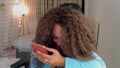 _just_a_queen_3 online show from 09-26-25, 04:44