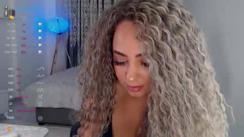 _just_a_queen_3 online show from 10-21-25, 05:13