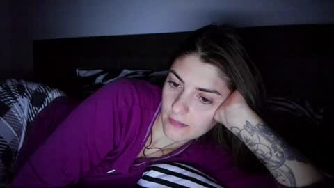 _just_a_simple_girl online show from 12-12-24, 05:04