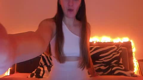 _just_a_simple_girl online show from 12-18-24, 11:45