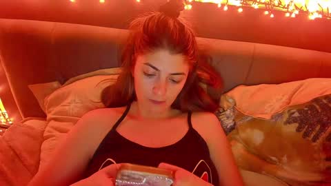 _just_a_simple_girl online show from 01-09-25, 05:43