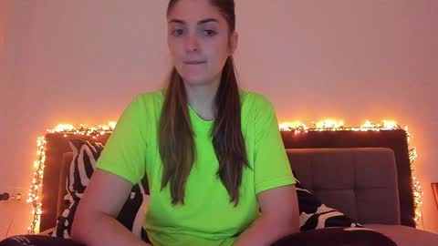 _just_a_simple_girl online show from 01-16-25, 11:37