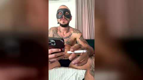 Snapshot of _justanormalguy_x chatting on 06-29-26, 05:35 _justanormalguy_x online show from 06-29-26, 05:35