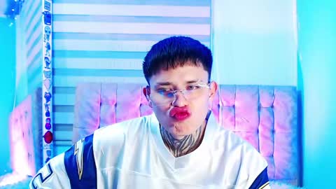 mod online show from 05-09-26, 08:08