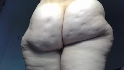 KAPELKA   online show from 03-12-26, 01:23