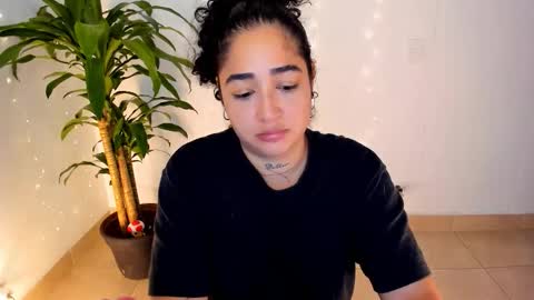 Snapshot of _kat_1 chatting on 02-19-26, 02:35 online show from 02-19-26, 02:35