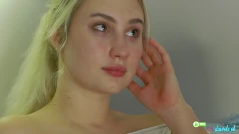 Snapshot of _kateline_ chatting on 12-26-24, 09:58 Kate online show from 12-26-24, 09:58