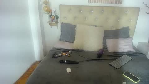 kathy online show from 02-06-26, 01:36