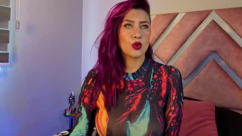 kelly online show from 11-12-25, 01:00