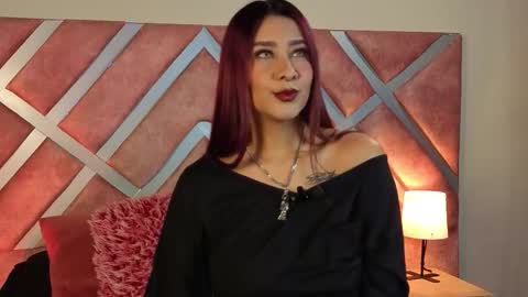 kelly online show from 11-28-25, 01:14